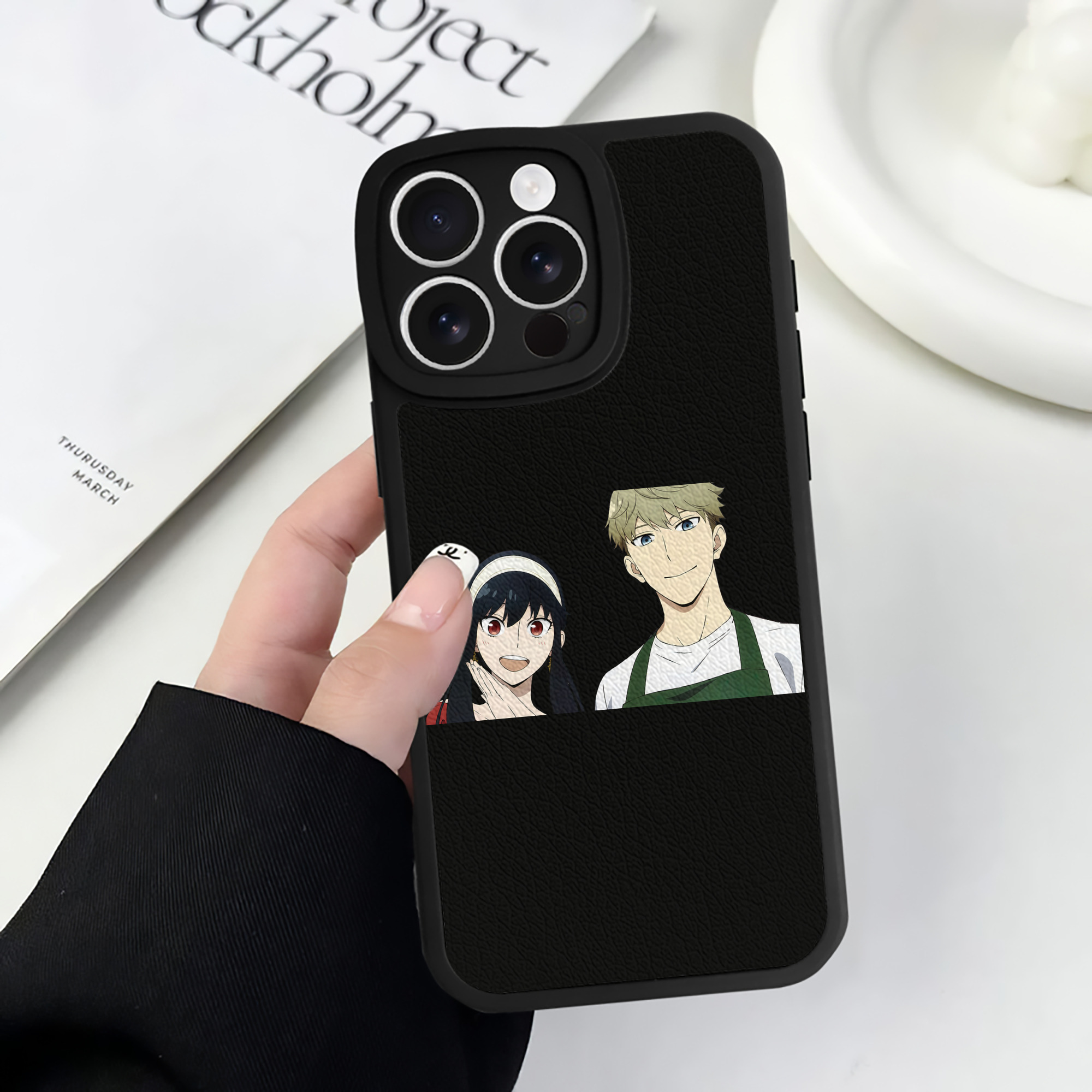 （画像用） SPY×FAMILY间谍家家酒 【iPhone 16シリーズ対応】シリコンスマホケース（レザー調） 材質：シリコン